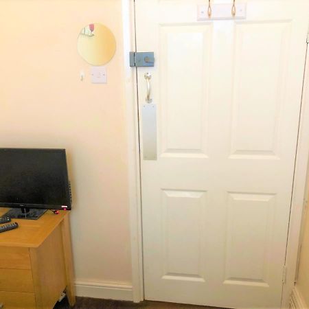 Budget Rooms Crosskeys Newport  Zewnętrze zdjęcie