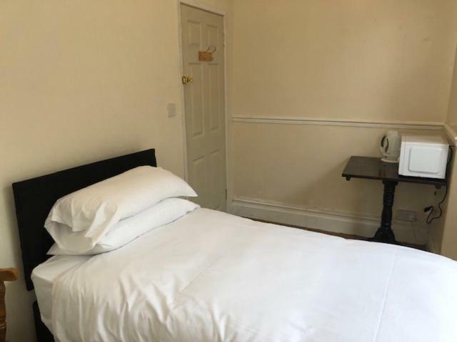 Budget Rooms Crosskeys Newport  Zewnętrze zdjęcie