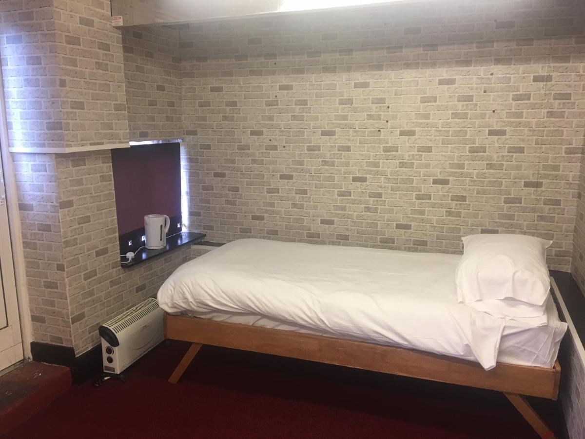 Budget Rooms Crosskeys Newport  Zewnętrze zdjęcie